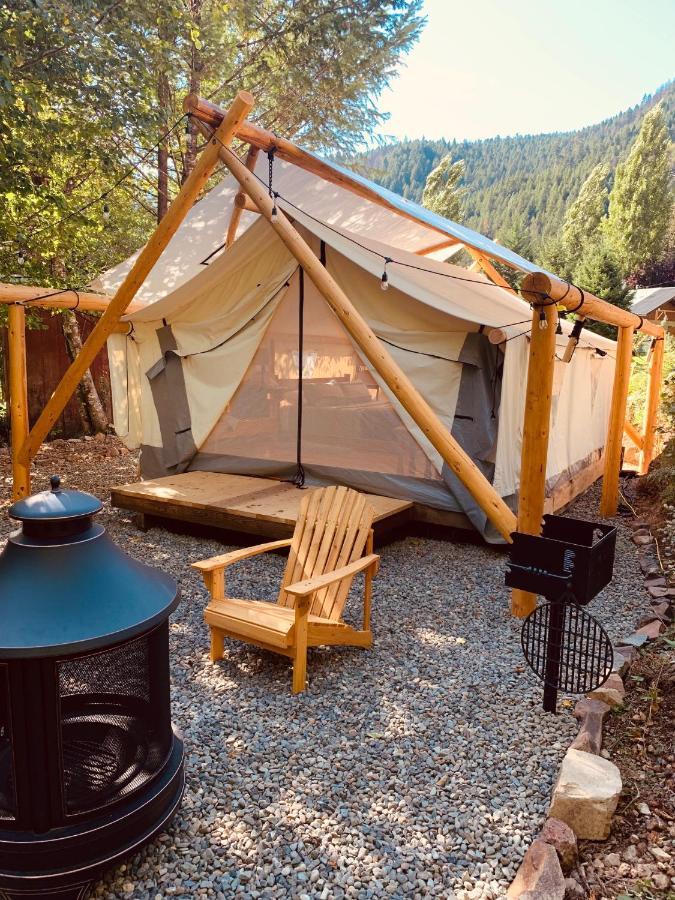 Umpqua'S Last Resort - Wilderness Cabins, Rv Park & Glamping Idleyld Park Eksteriør billede