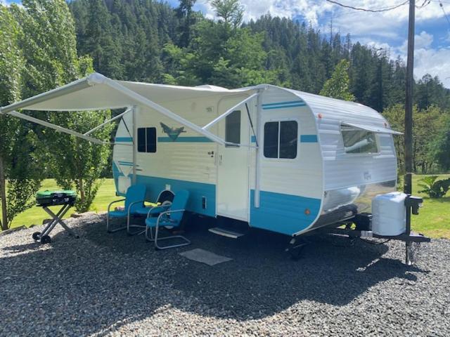 Umpqua'S Last Resort - Wilderness Cabins, Rv Park & Glamping Idleyld Park Eksteriør billede