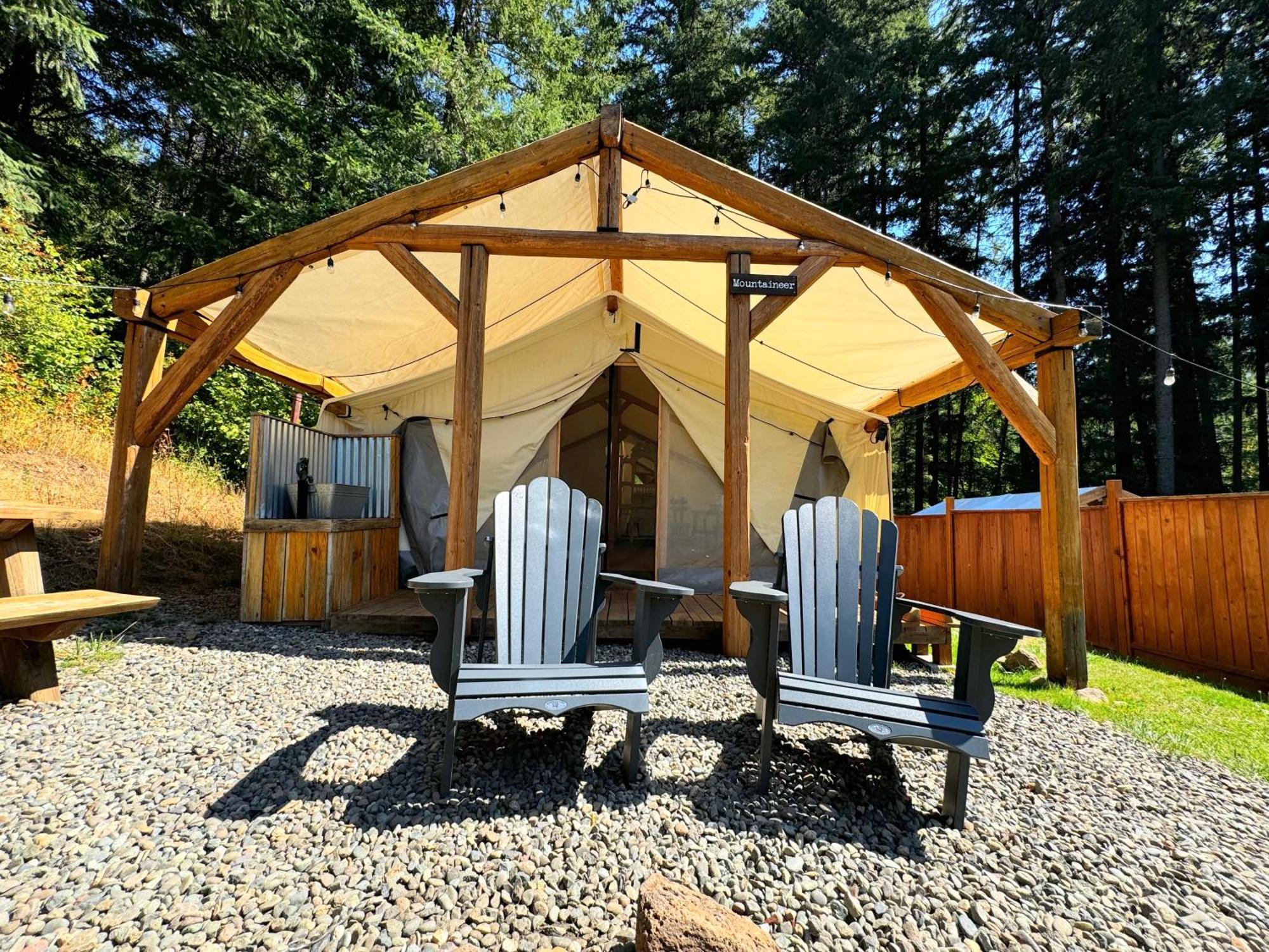 Umpqua'S Last Resort - Wilderness Cabins, Rv Park & Glamping Idleyld Park Eksteriør billede