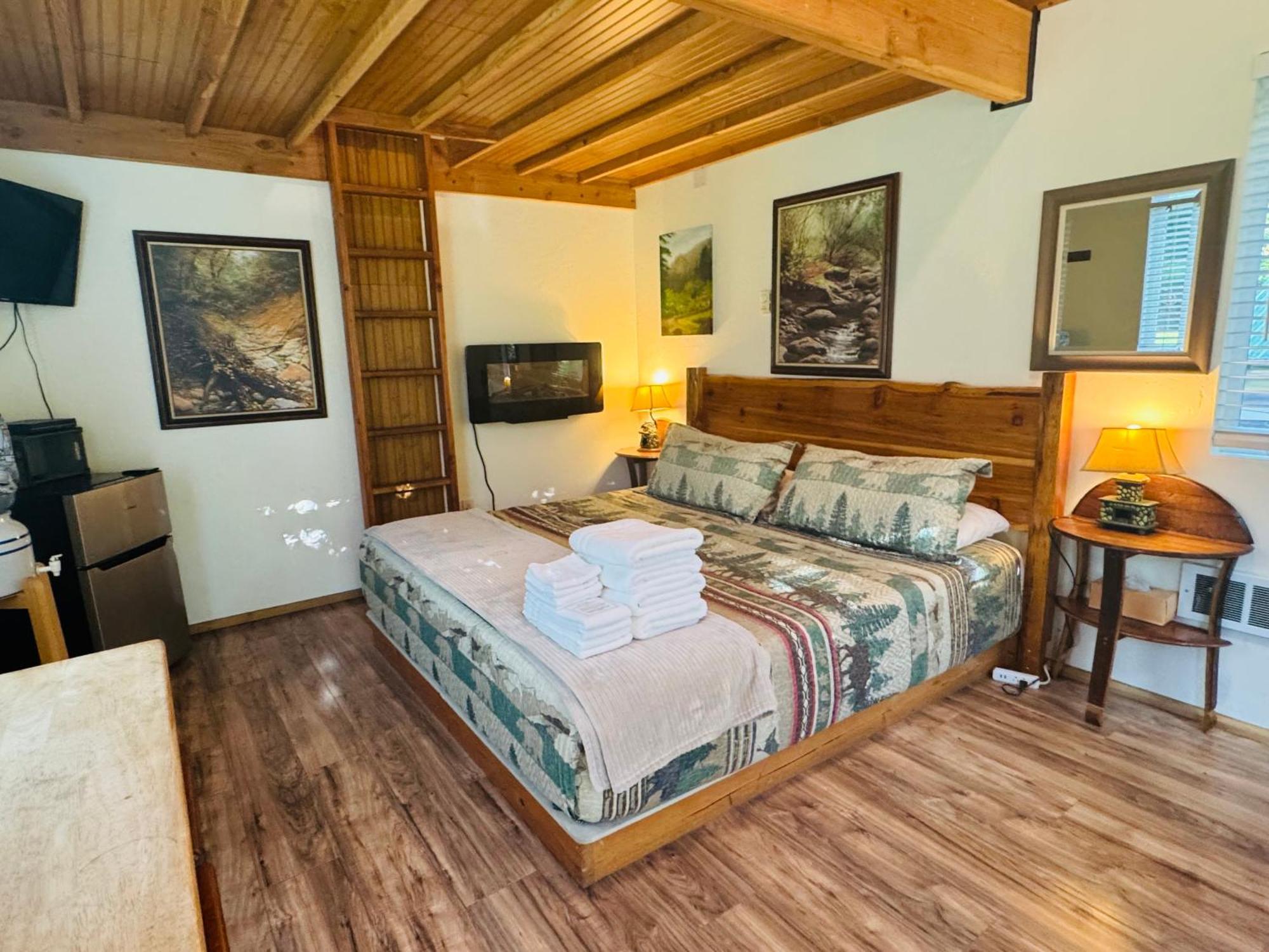 Umpqua'S Last Resort - Wilderness Cabins, Rv Park & Glamping Idleyld Park Eksteriør billede