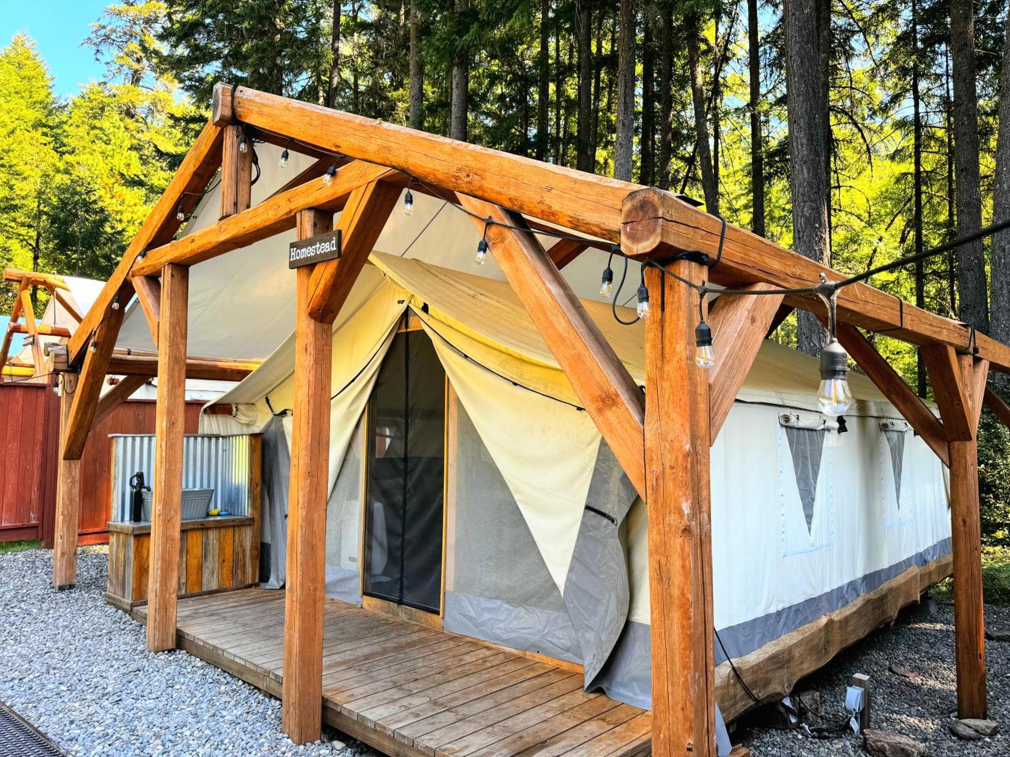 Umpqua'S Last Resort - Wilderness Cabins, Rv Park & Glamping Idleyld Park Eksteriør billede